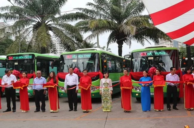 Hàng loạt xe buýt được thay mới